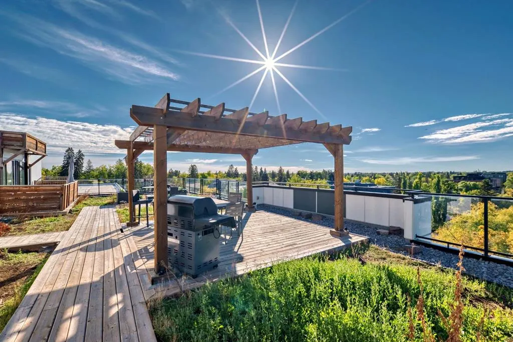 1521 26 Avenue SW, #206