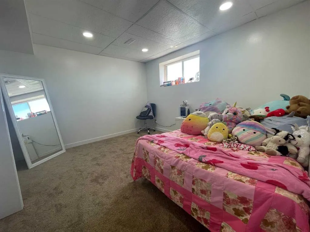 234 9 Street W