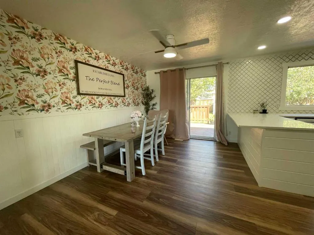234 9 Street W