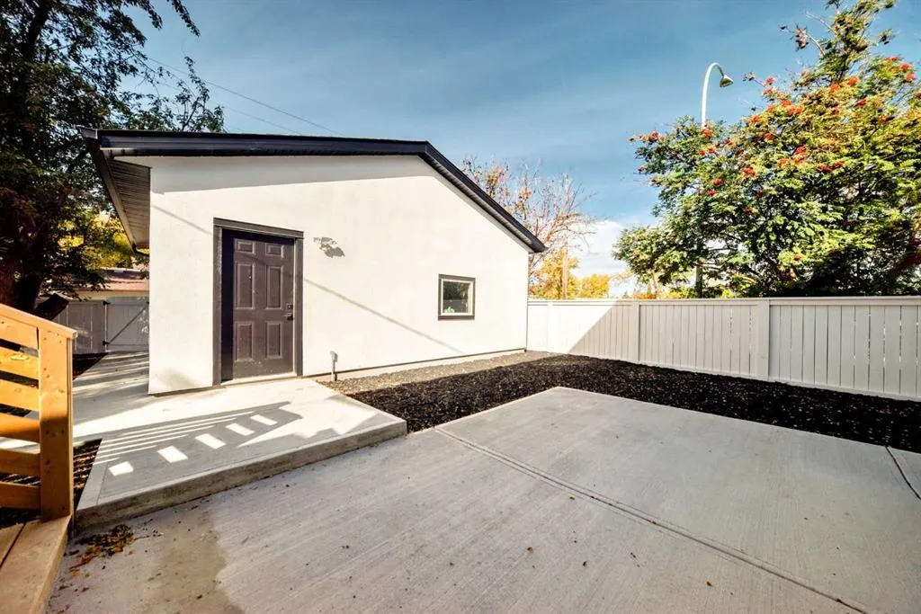 1 Cherovan Drive SW