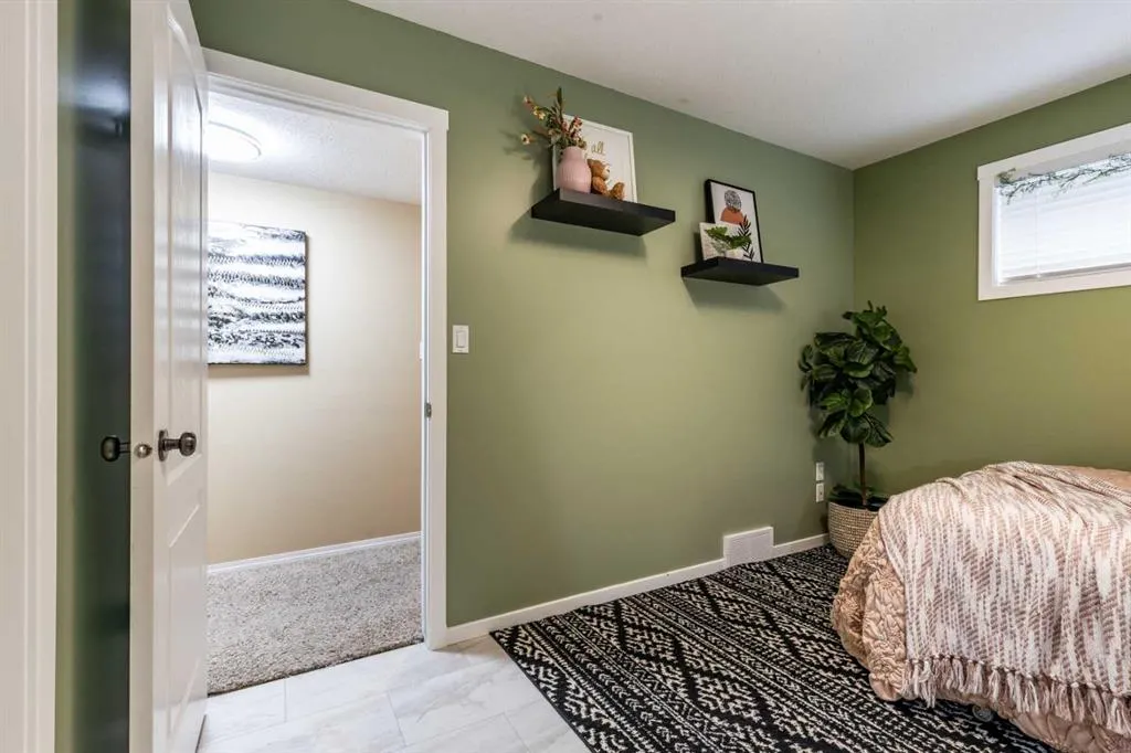310 Jesmond Drive SW