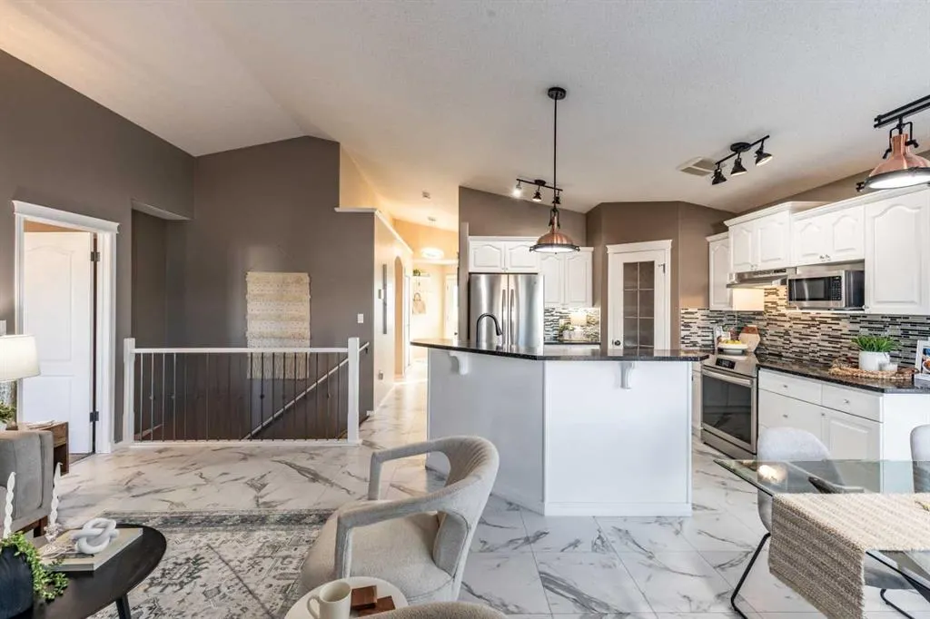 310 Jesmond Drive SW