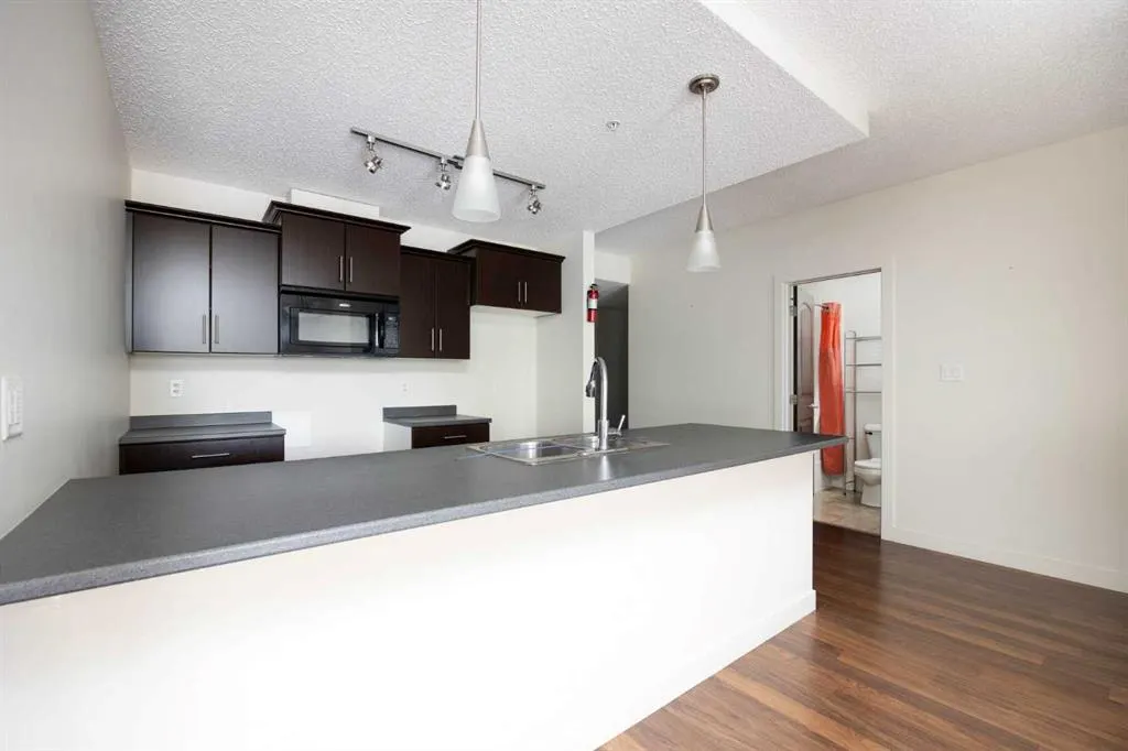 135B Sandpiper Road, #2204