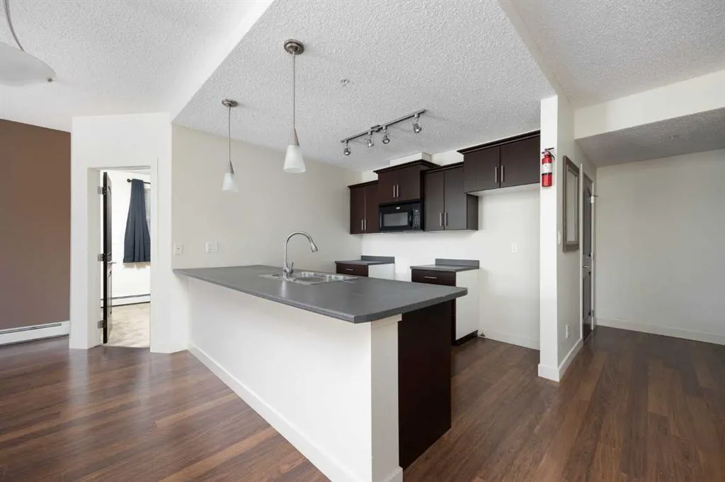 135B Sandpiper Road, #2204