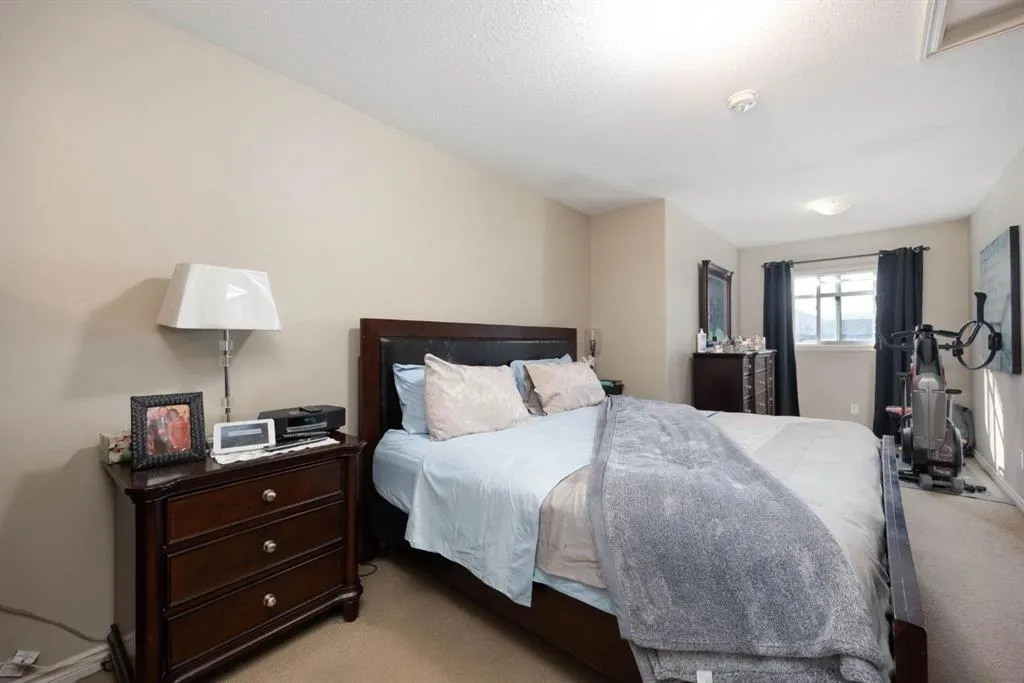 136 Fontaine Crescent, #12