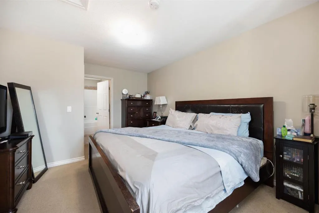 136 Fontaine Crescent, #12