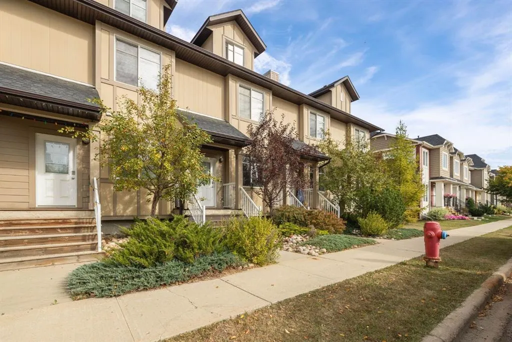 136 Fontaine Crescent, #12
