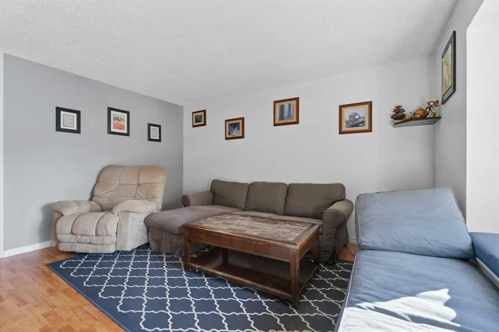 165 Sunvale Crescent SE