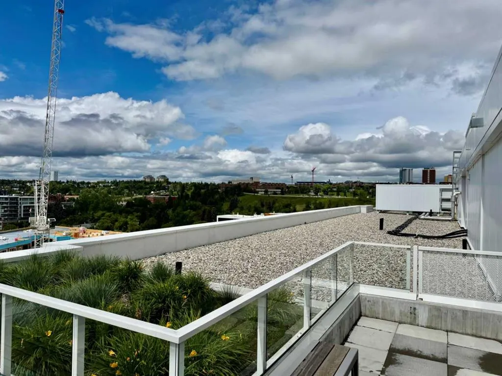 1107 Gladstone Road NW, #301