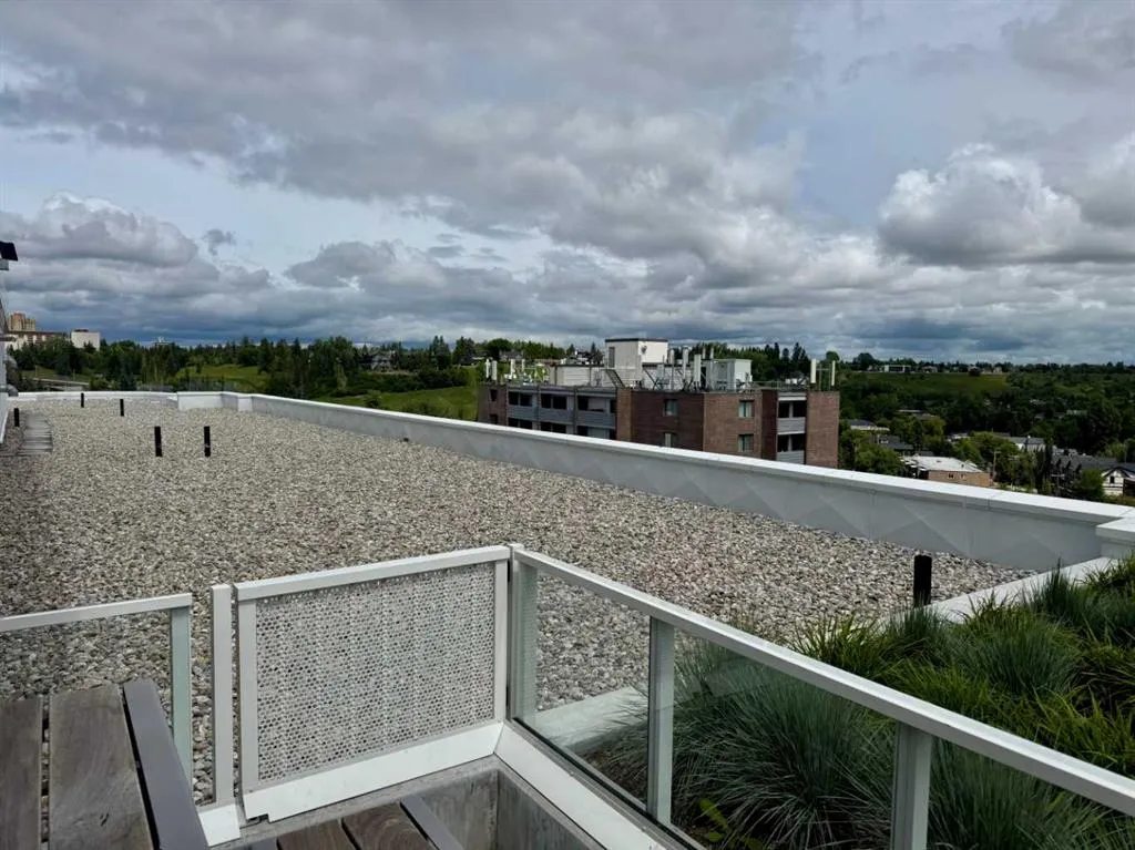 1107 Gladstone Road NW, #301