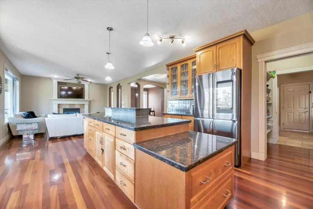89 Springborough Boulevard SW