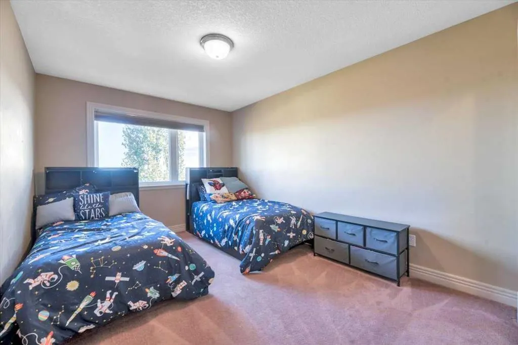 89 Springborough Boulevard SW