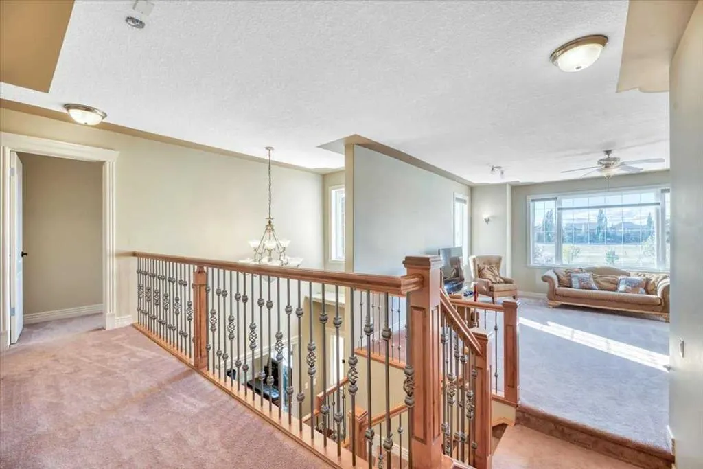 89 Springborough Boulevard SW