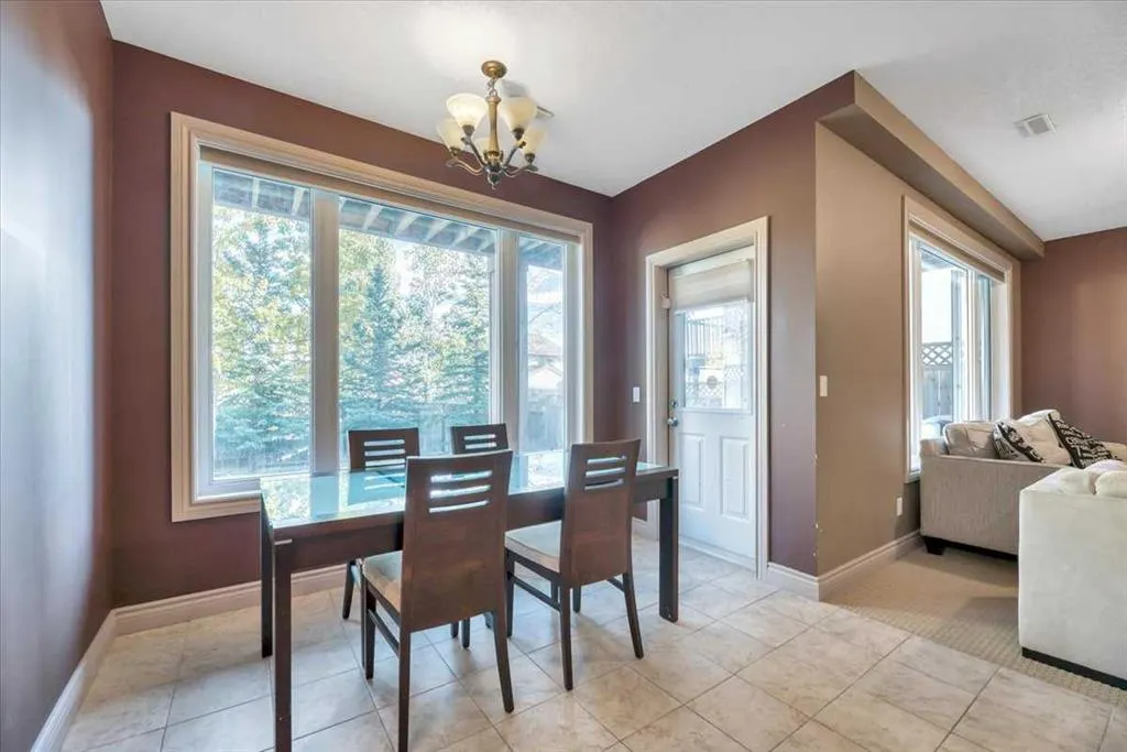 89 Springborough Boulevard SW