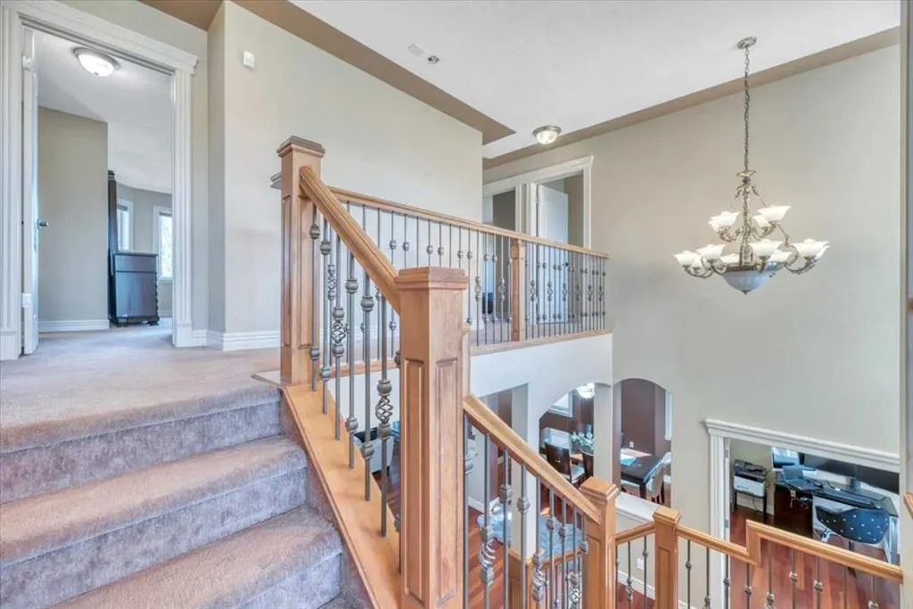 89 Springborough Boulevard SW