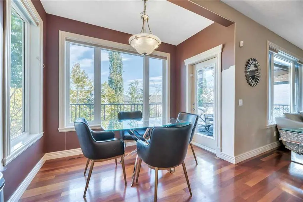 89 Springborough Boulevard SW