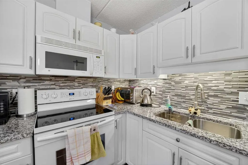 1881 17 Street, #202