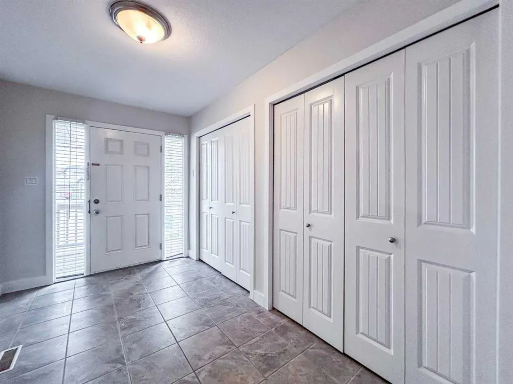160 Hawthorn Way