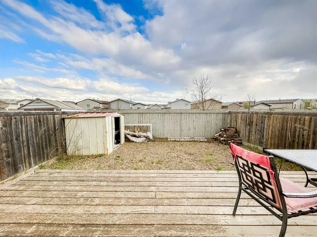 160 Hawthorn Way