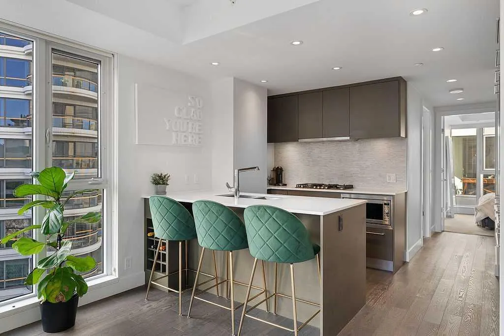 1025 5 Avenue SW, #1207