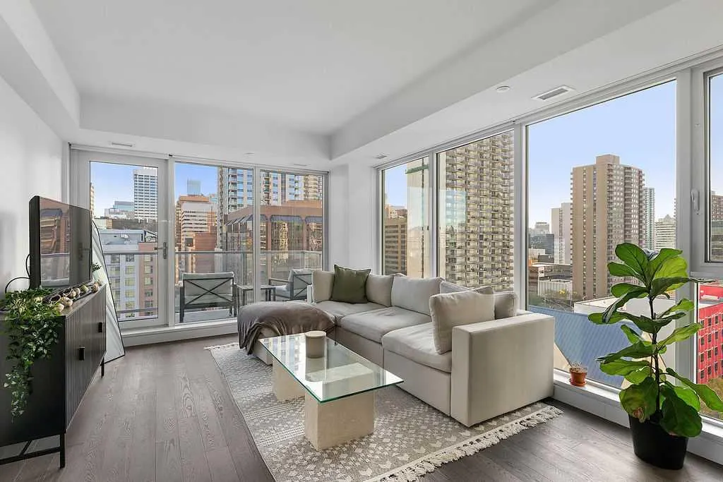1025 5 Avenue SW, #1207