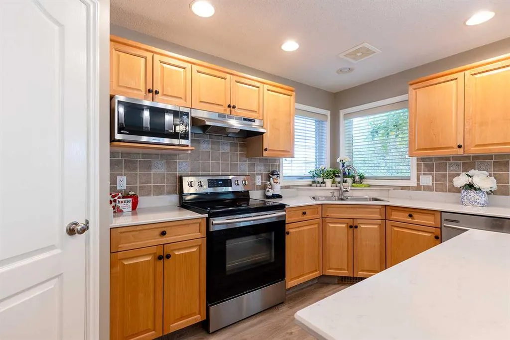 153 Vista Road SE
