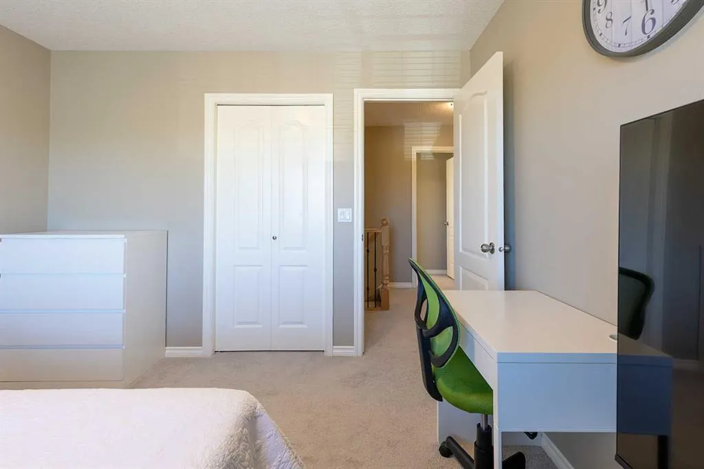153 Vista Road SE