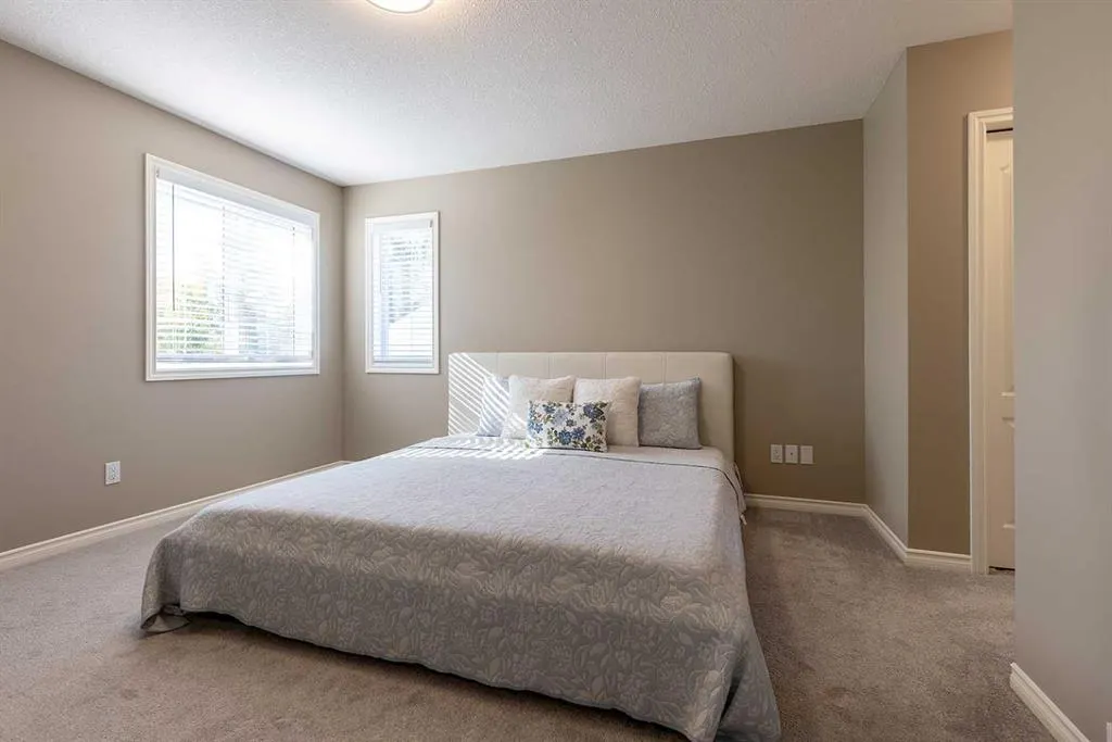 153 Vista Road SE
