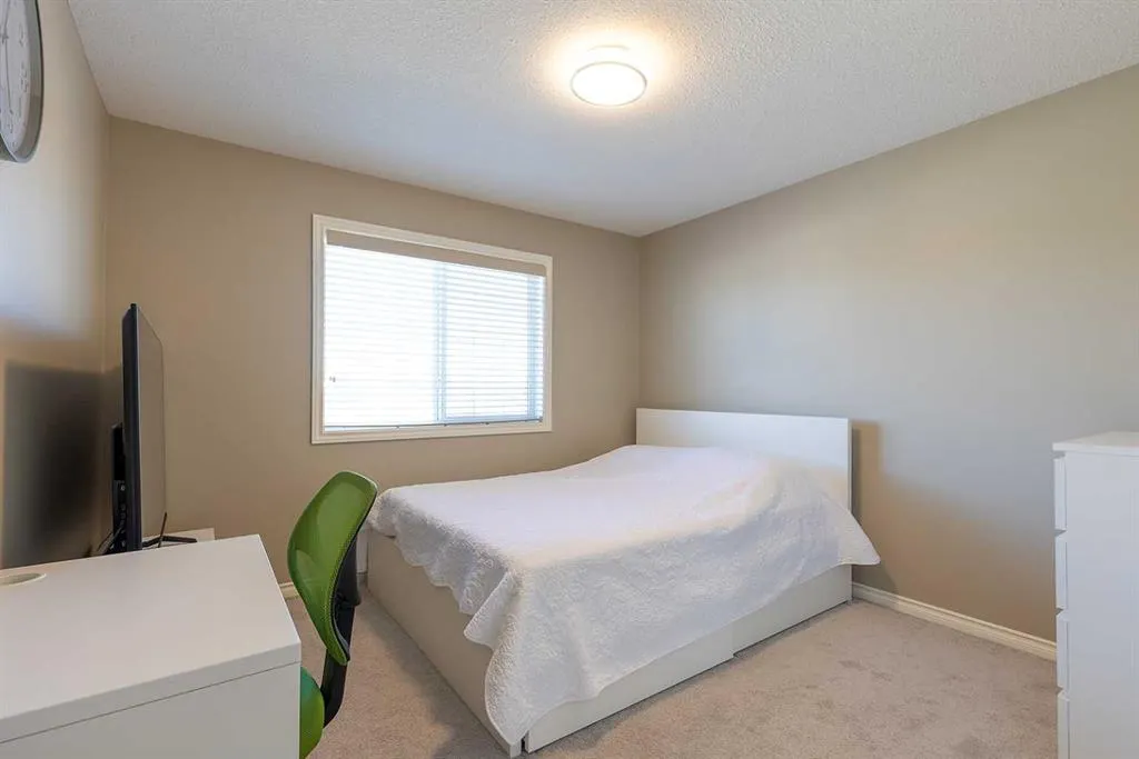 153 Vista Road SE