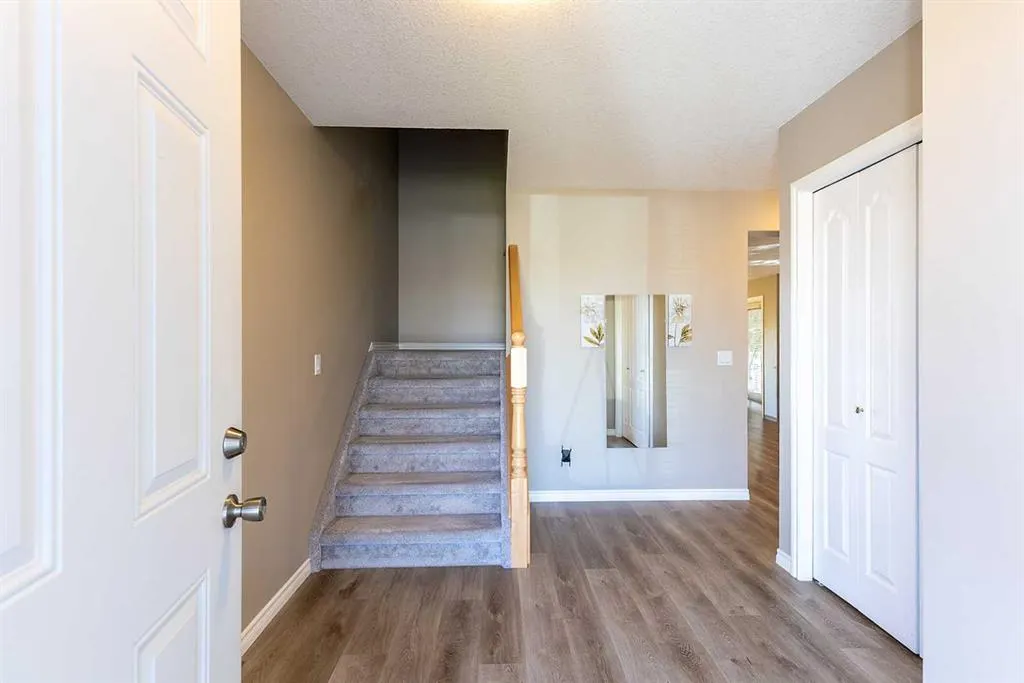 153 Vista Road SE