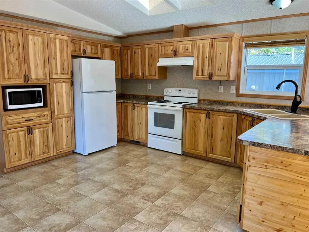 1229 Waterton Avenue, #6