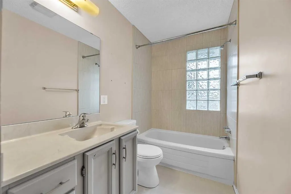147 Scenic Way NW