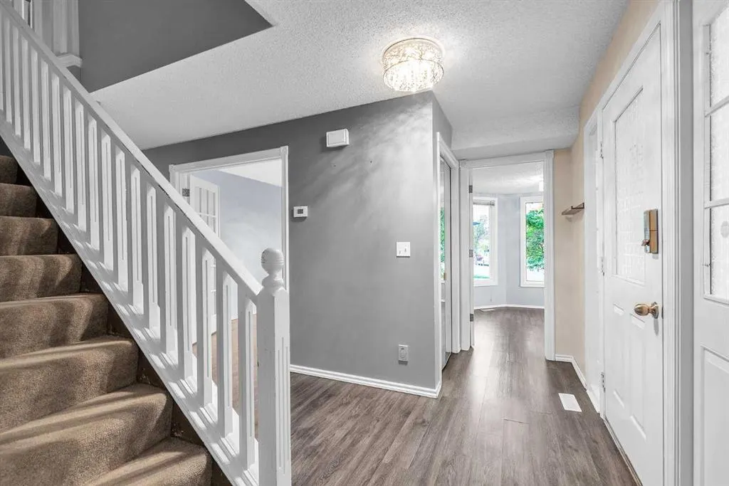 147 Scenic Way NW
