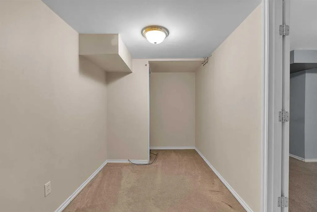 147 Scenic Way NW