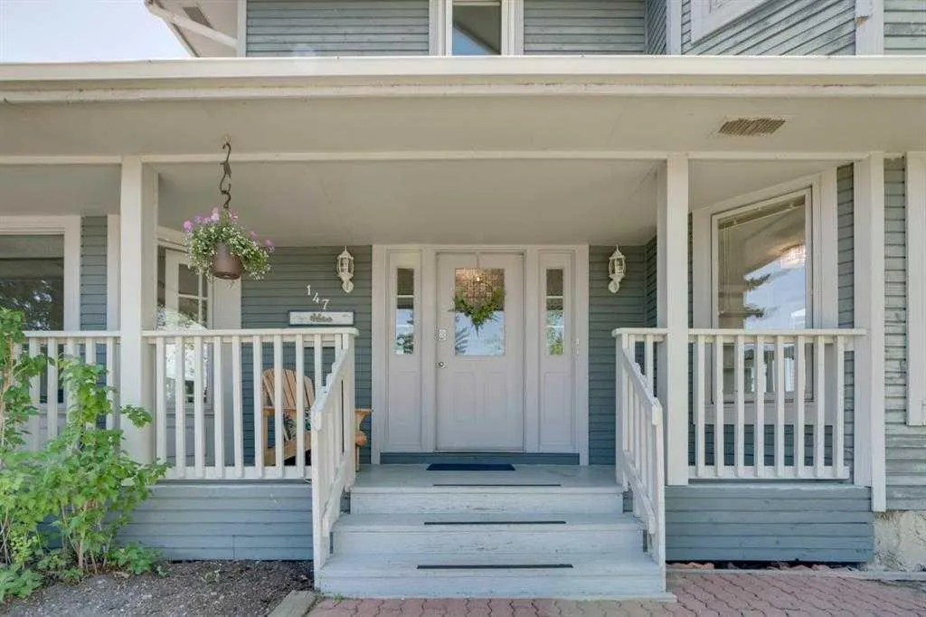 147 Scenic Way NW