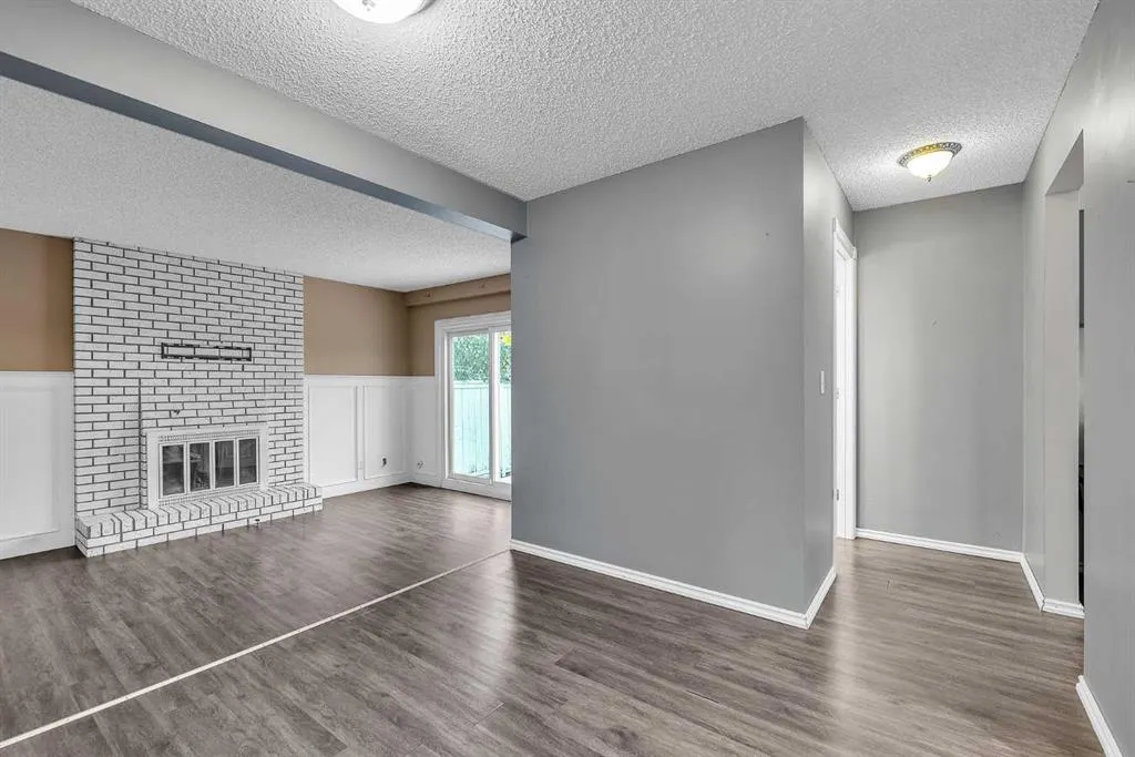 147 Scenic Way NW