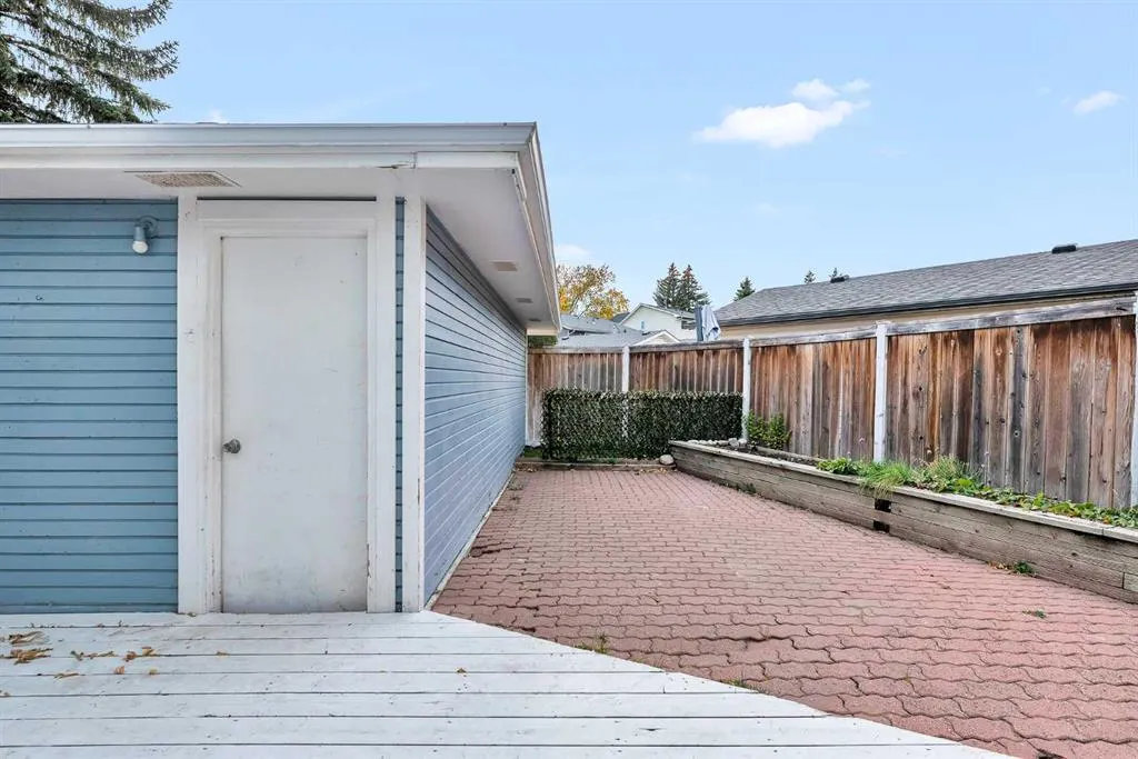 147 Scenic Way NW