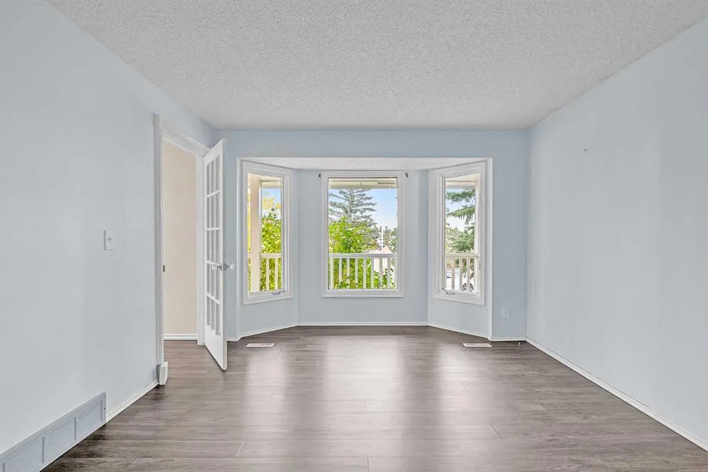 147 Scenic Way NW
