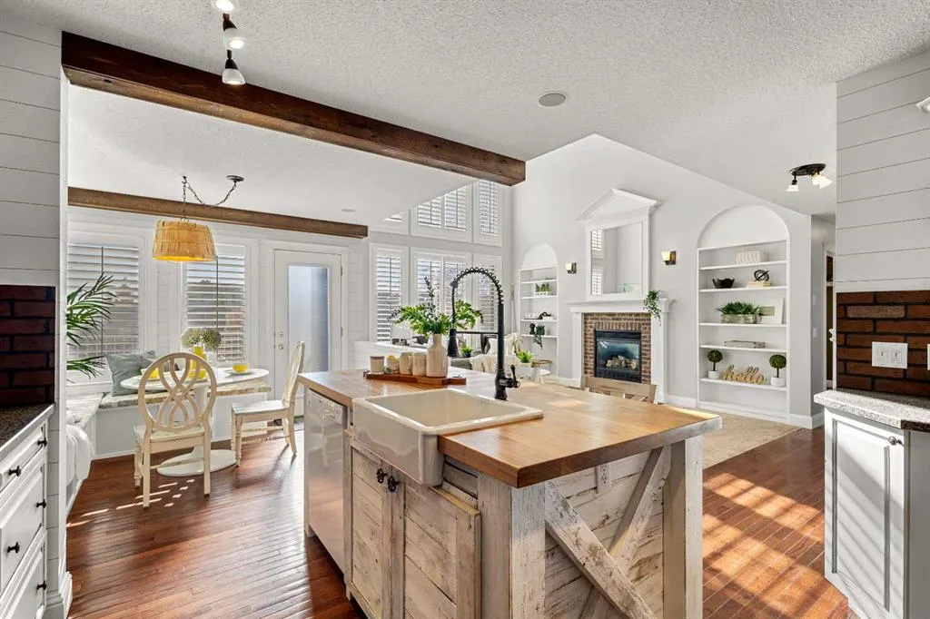 52 Canoe Road SW