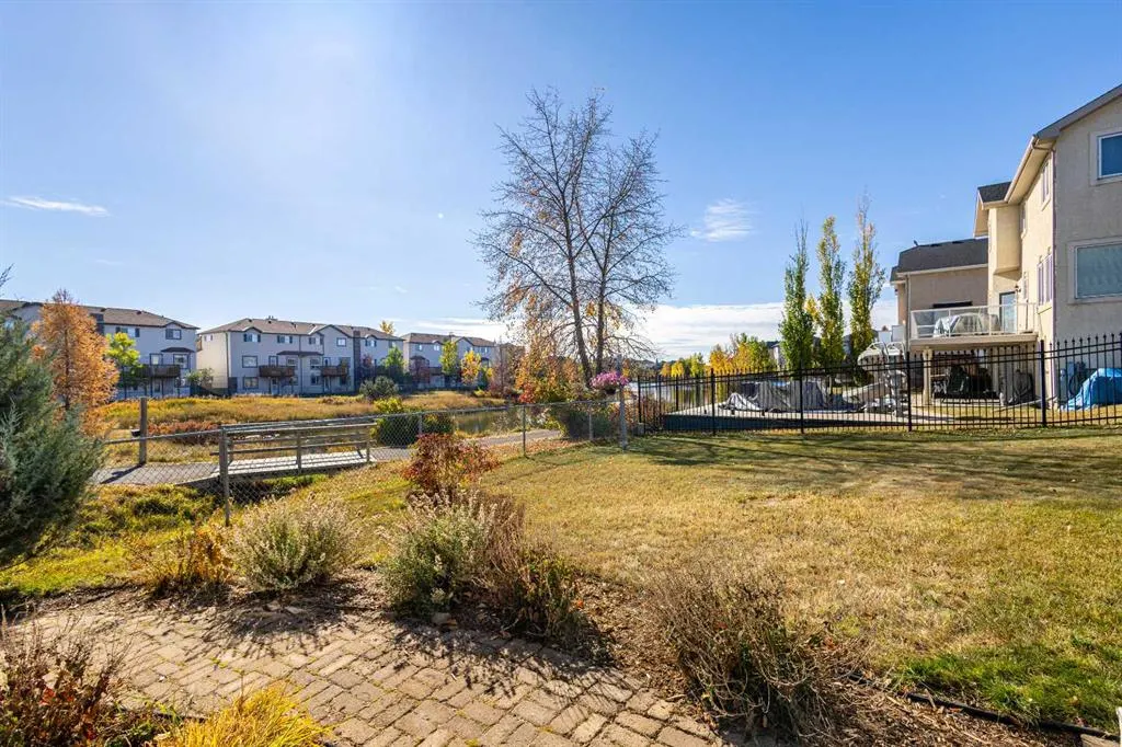 52 Canoe Road SW