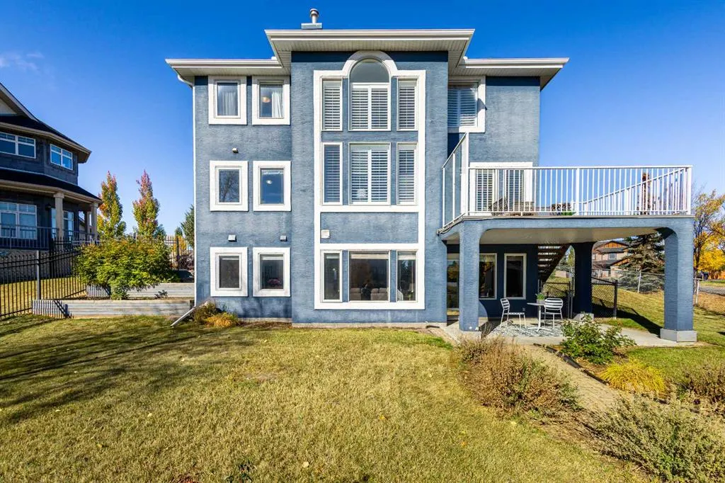 52 Canoe Road SW