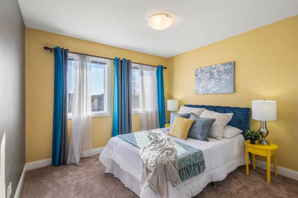 52 Canoe Road SW