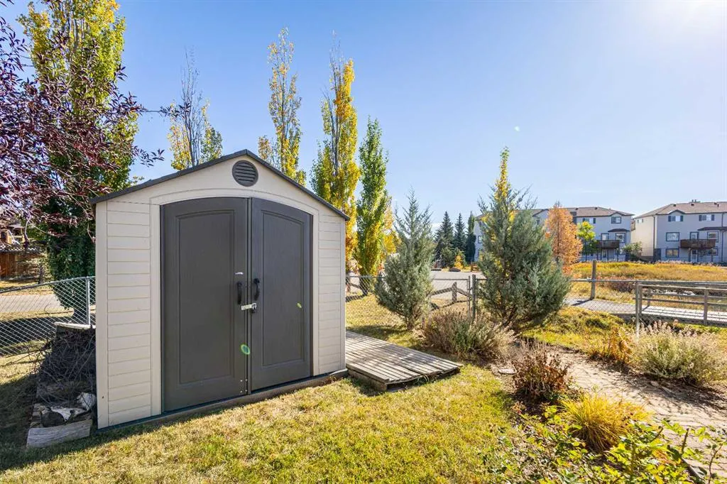 52 Canoe Road SW