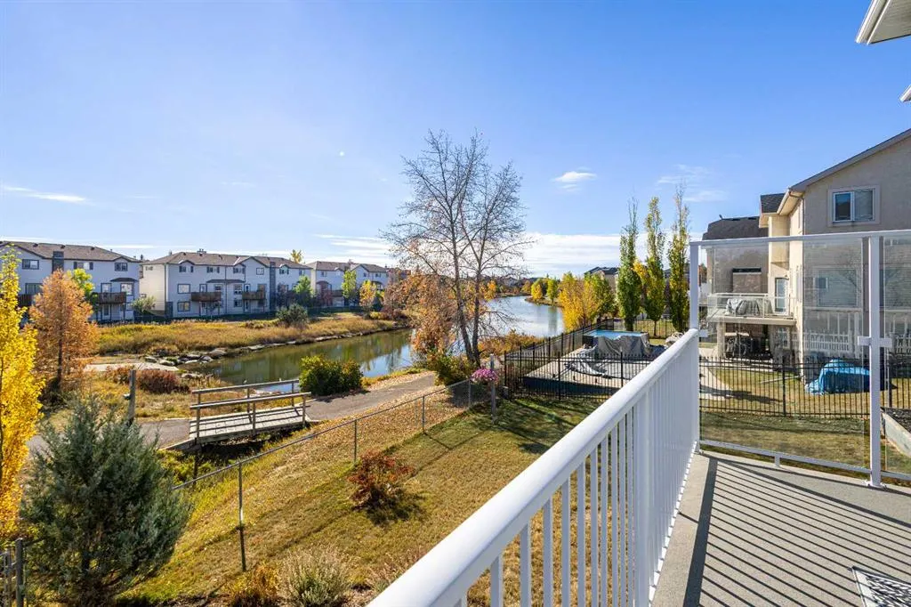 52 Canoe Road SW