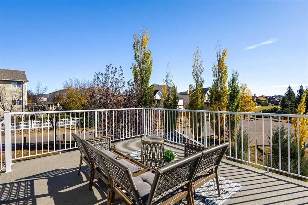 52 Canoe Road SW