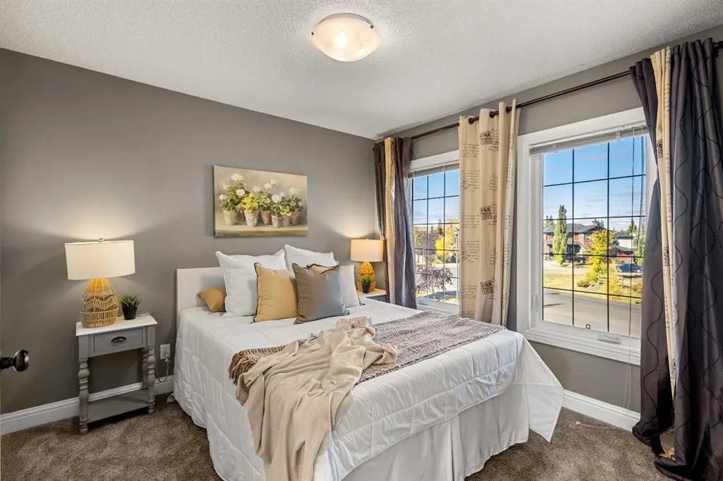 52 Canoe Road SW