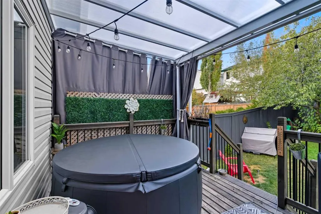78 Tuscarora Close NW