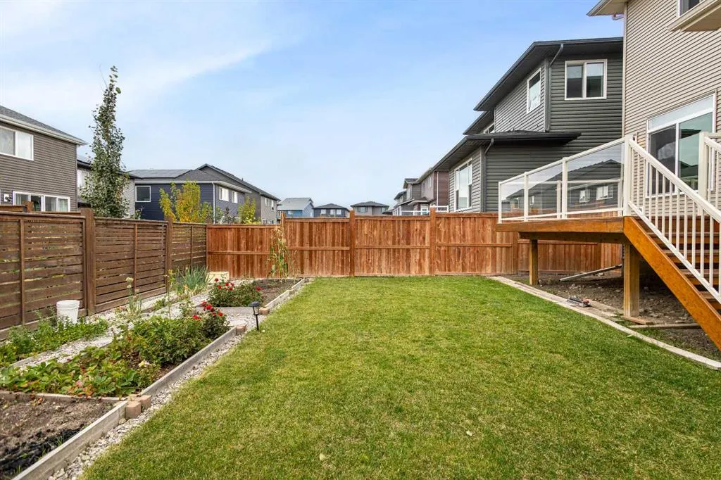 175 Howse Rise NE