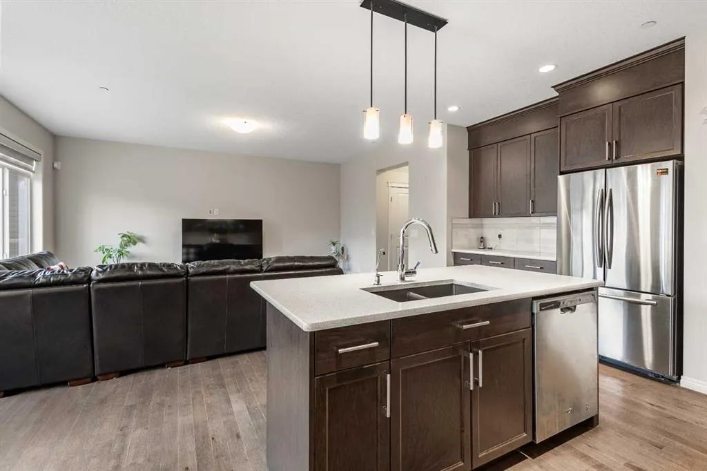 175 Howse Rise NE