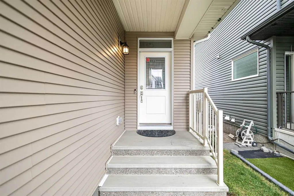 175 Howse Rise NE
